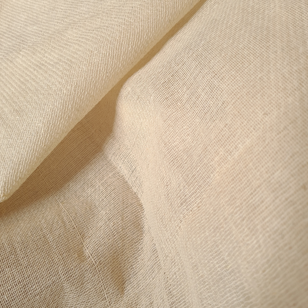 Mat for birthing tub with fabric top