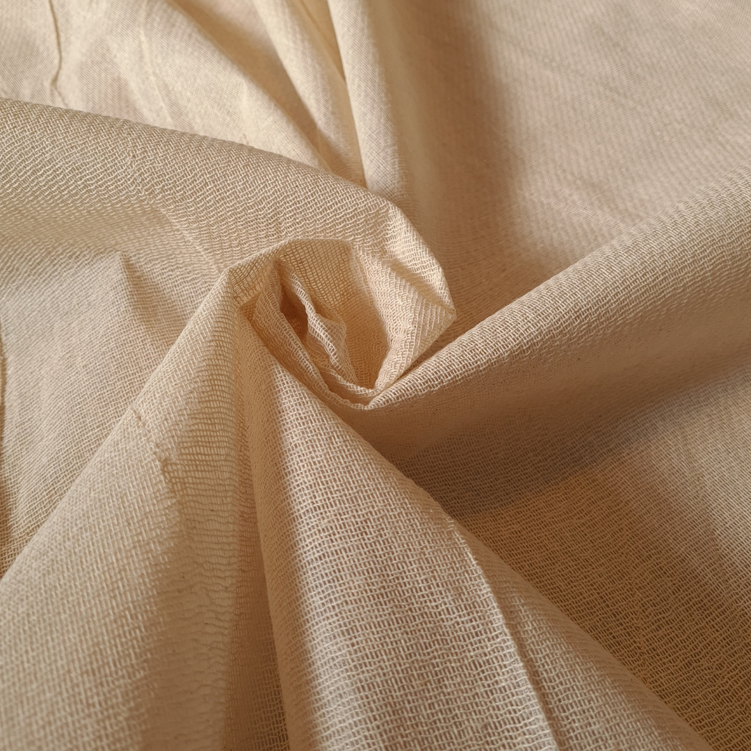 Mat for birthing tub with fabric top
