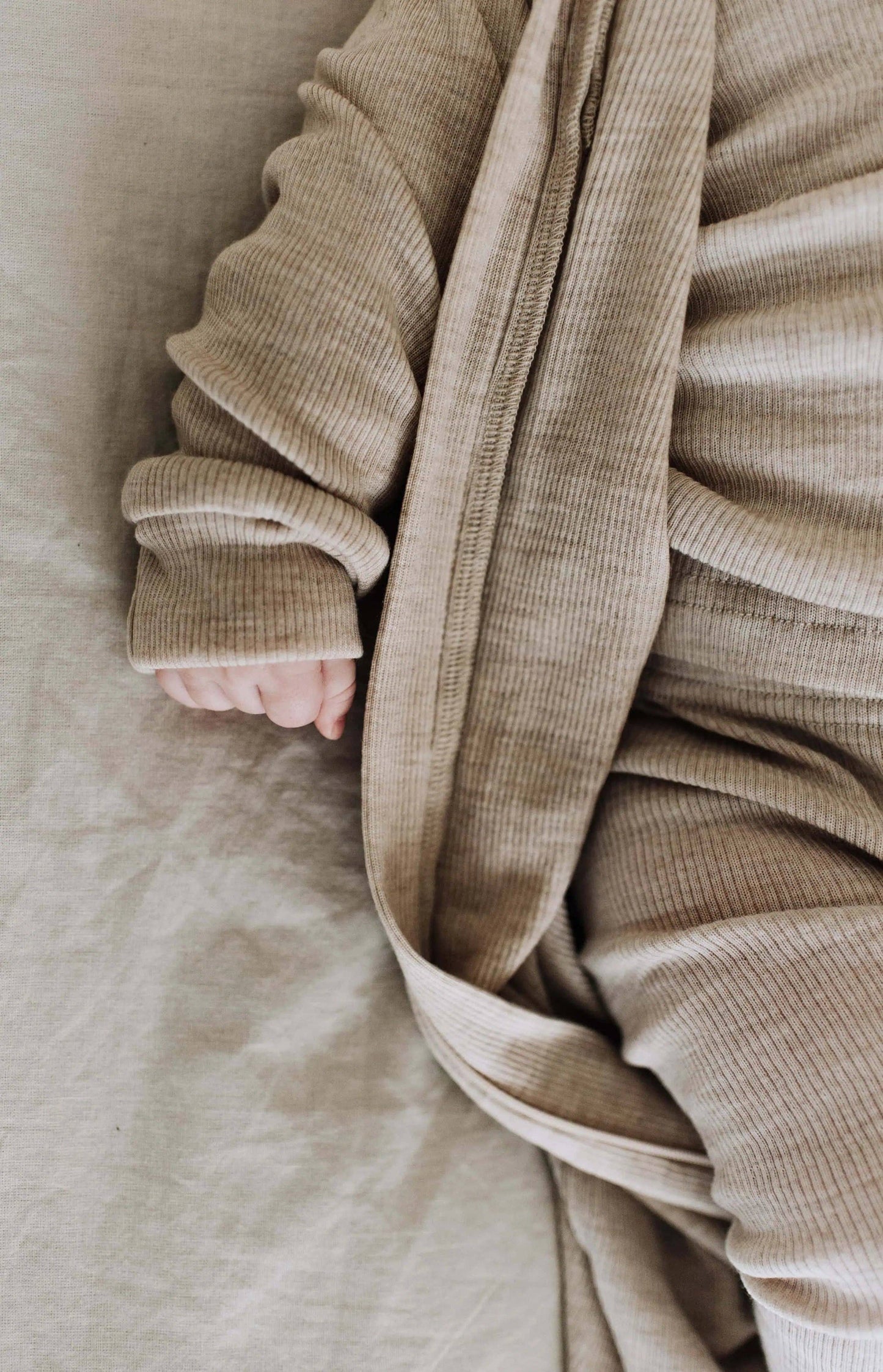Sleep suit for baby in 100% merino wool