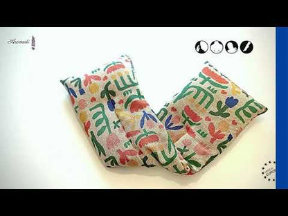 Heating pad with wheat kernels and lavender