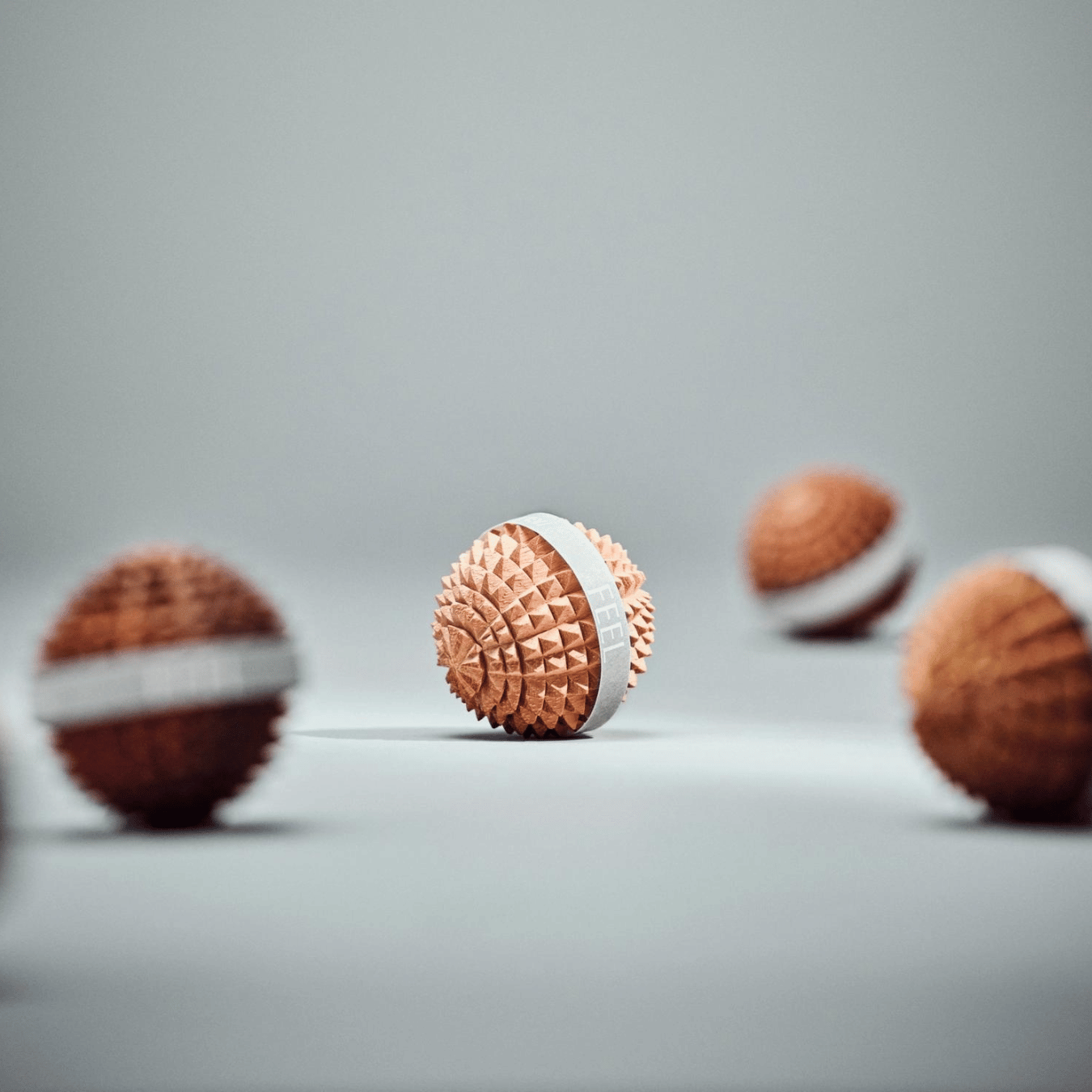 "Hedgehog balls" for pain relief